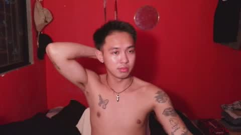 lesteryooo online show from April 22, 4:45 pm