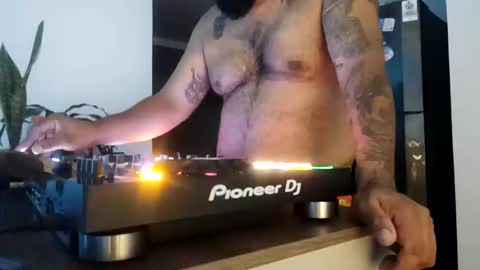 LETAL BEAR online show from February 4, 7:47 am