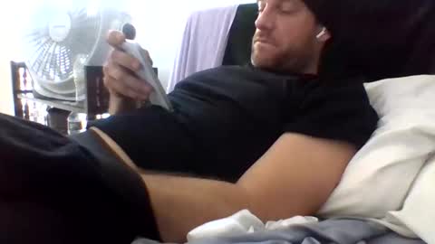 letmehitthat1986 online show from November 11, 6:35 pm