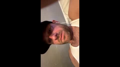 letmehitthat1986 online show from October 28, 9:17 pm