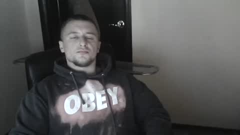 Snapshot of lev1ngston chatting on February 6, 8:02 pm lev1ngston online show from February 6, 8:02 pm