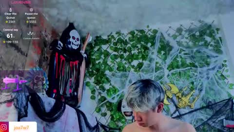 Levi  online show from October 14, 2:35 pm