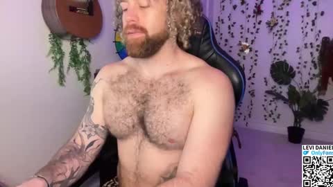 Levi Daniel online show from February 7, 1:02 am