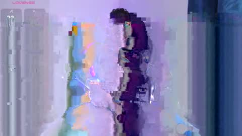 levi ferrer online show from April 11, 11:30 pm