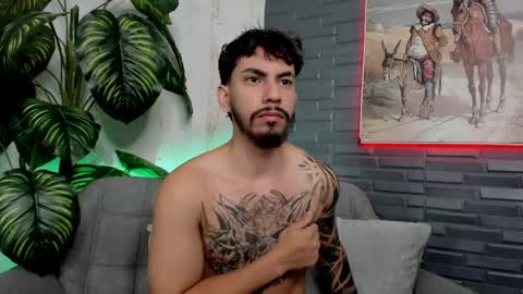 levi_wolf online show from June 9, 12:18 pm