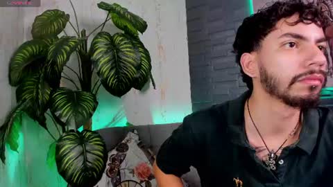 levi_wolf online show from June 17, 12:18 pm