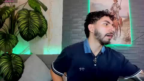 levi_wolf online show from June 16, 11:34 am