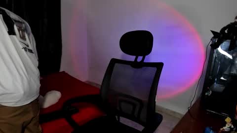 LevySteven online show from December 17, 10:33 am