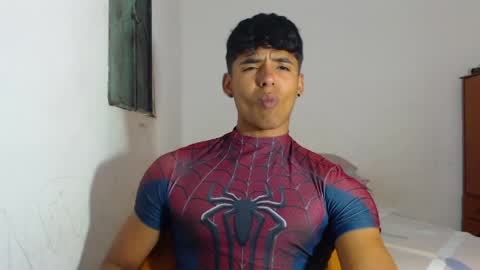 i  am lewis ly EDUARDO MEMDOZA15 online show from May 7, 2:28 pm