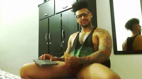 Lewis Strong online show from November 11, 5:18 pm