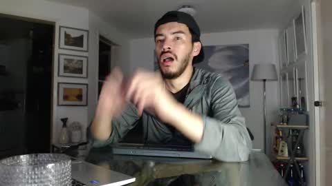 Snapshot of lexxandbusterr chatting on October 29, 5:21 am LEXX BUSTER online show from October 29, 5:21 am