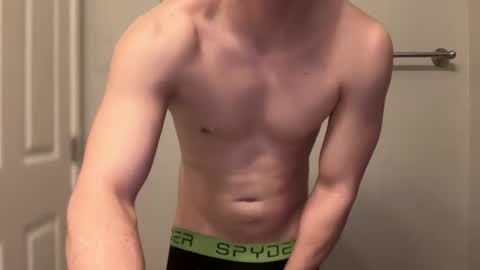 Snapshot of lhotboyl chatting on February 24, 4:58 pm lhotboyl online show from February 24, 4:58 pm