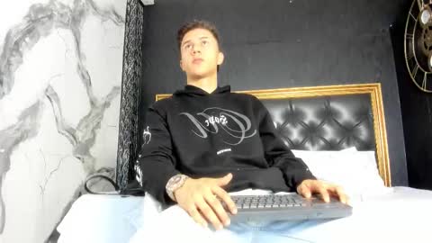 Liam Smith online show from September 22, 12:05 pm