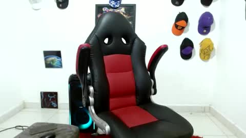 Andres online show from June 12, 11:02 pm