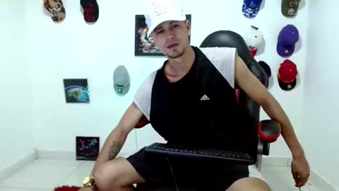 Andres online show from May 8, 10:21 pm