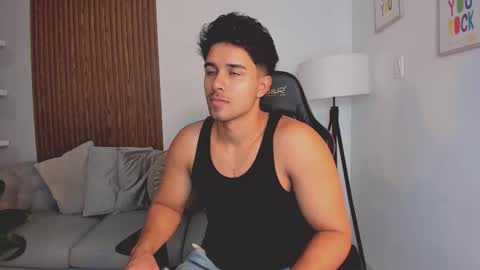 Snapshot of liam_colliins chatting on October 2, 12:09 pm Liam Collins online show from October 2, 12:09 pm