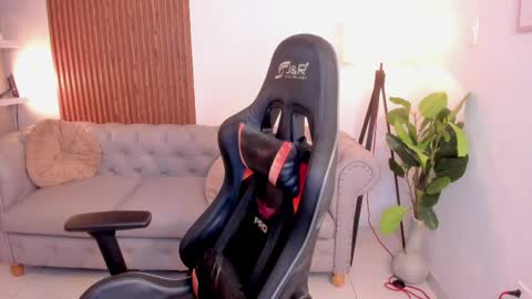 Liam Collins online show from June 9, 11:56 am