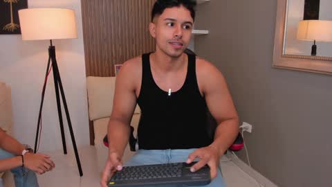 Snapshot of liam_colliins chatting on December 19, 11:29 am Liam Collins online show from December 19, 11:29 am