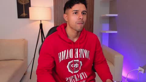 Snapshot of liam_colliins chatting on December 11, 11:32 am Liam Collins online show from December 11, 11:32 am