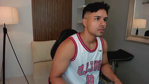 Snapshot of liam_colliins chatting on December 29, 11:29 am Liam Collins online show from December 29, 11:29 am
