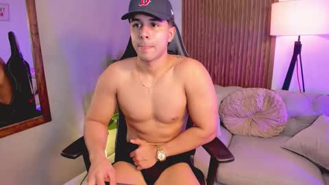 Liam Collins online show from November 30, 8:00 pm