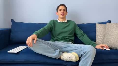 Snapshot of liam_enzho chatting on September 10, 1:21 pm Liam online show from September 10, 1:21 pm