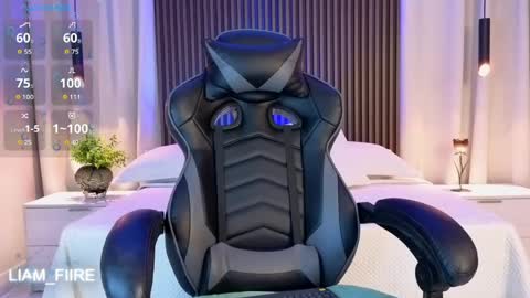 Liam online show from April 18, 3:08 am