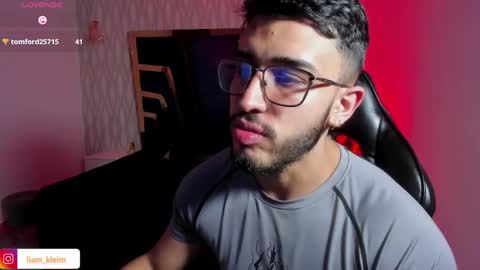 LIAM KLEIN online show from April 25, 12:41 pm