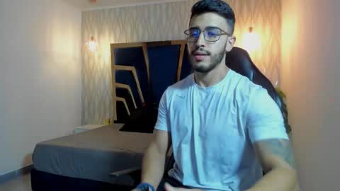 LIAM KLEIN online show from March 24, 11:26 am