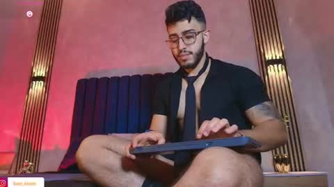 LIAM KLEIN online show from June 16, 1:02 pm