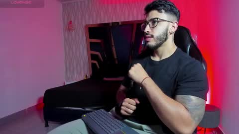 LIAM KLEIN online show from April 23, 11:37 am