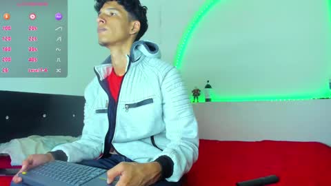 Snapshot of liam_mendoza chatting on October 16, 3:14 am liam_mendoza online show from October 16, 3:14 am