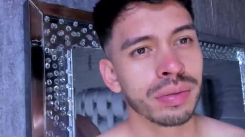 liam_miller25 online show from December 21, 4:42 am