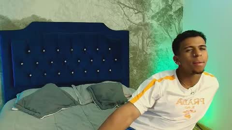 LIAM online show from October 28, 4:48 am