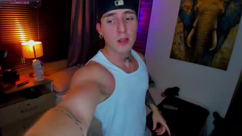 liam online show from March 28, 4:02 am