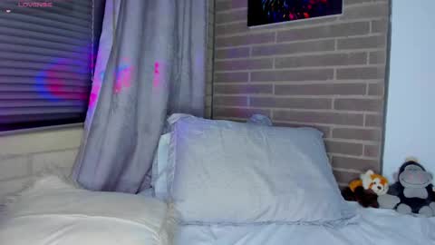 liam online show from April 24, 3:42 am