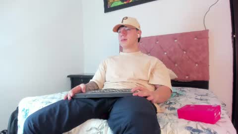 Call me Lian online show from June 16, 2:41 pm