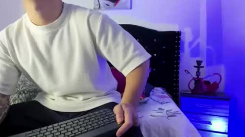 Call me Lian online show from April 23, 12:29 pm