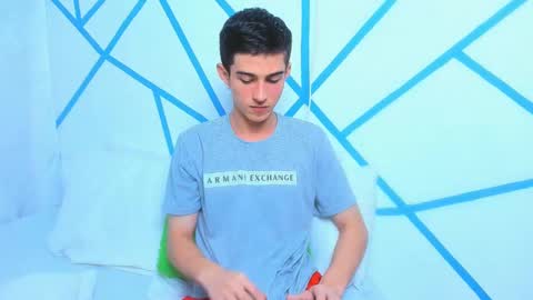 liam_scott7 online show from December 7, 4:25 pm
