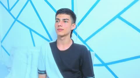liam_scott7 online show from December 16, 2:49 pm
