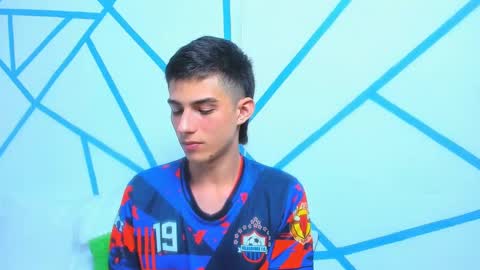 liam_scott7 online show from December 13, 2:49 pm