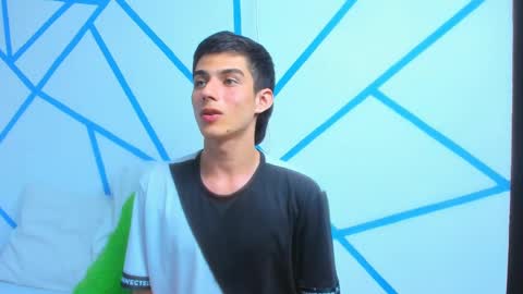 liam_scott7 online show from December 5, 11:07 pm