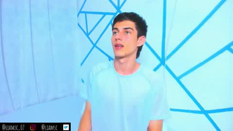 Snapshot of liam_scott77 chatting on October 27, 8:44 pm Liam scott77 online show from October 27, 8:44 pm