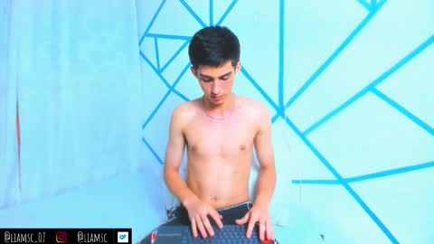 Snapshot of liam_scott77 chatting on October 25, 1:18 am Liam scott77 online show from October 25, 1:18 am