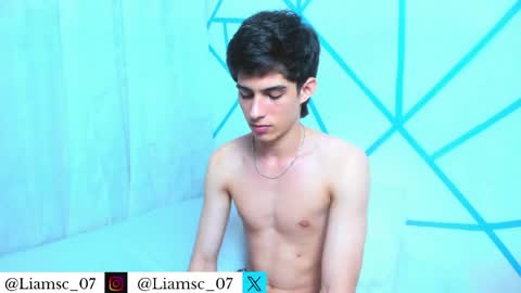 Liam scott77 online show from April 6, 12:29 am