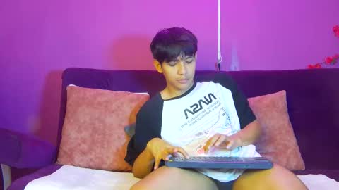 Liam online show from March 25, 8:57 pm