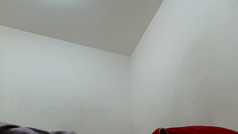 liam_smith00 online show from December 31, 3:53 pm