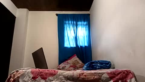 liam_smith00 online show from March 3, 8:07 pm