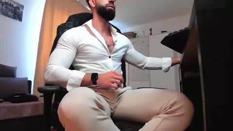 Liam online show from March 5, 8:32 am