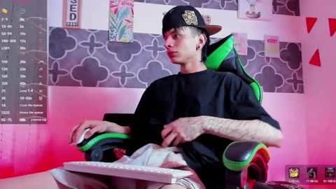 liamblaze online show from December 21, 8:28 pm